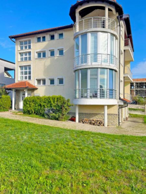 Qendresa Apartments